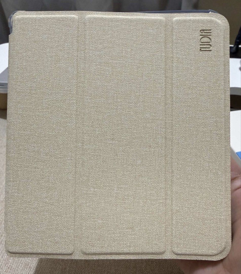 Beige Tudia Case for KLC kobo Libra Colour (Category: Cases & Sleeves) located in Quezon City. Submitted by raspberryblushe (Listing ID 1464986560, Image 3). Description: Used once Condition: VGC 9/10 RFS: Resell For Lalamove / Jnt / Grab E only Loc: FAIRVIEW, QC.