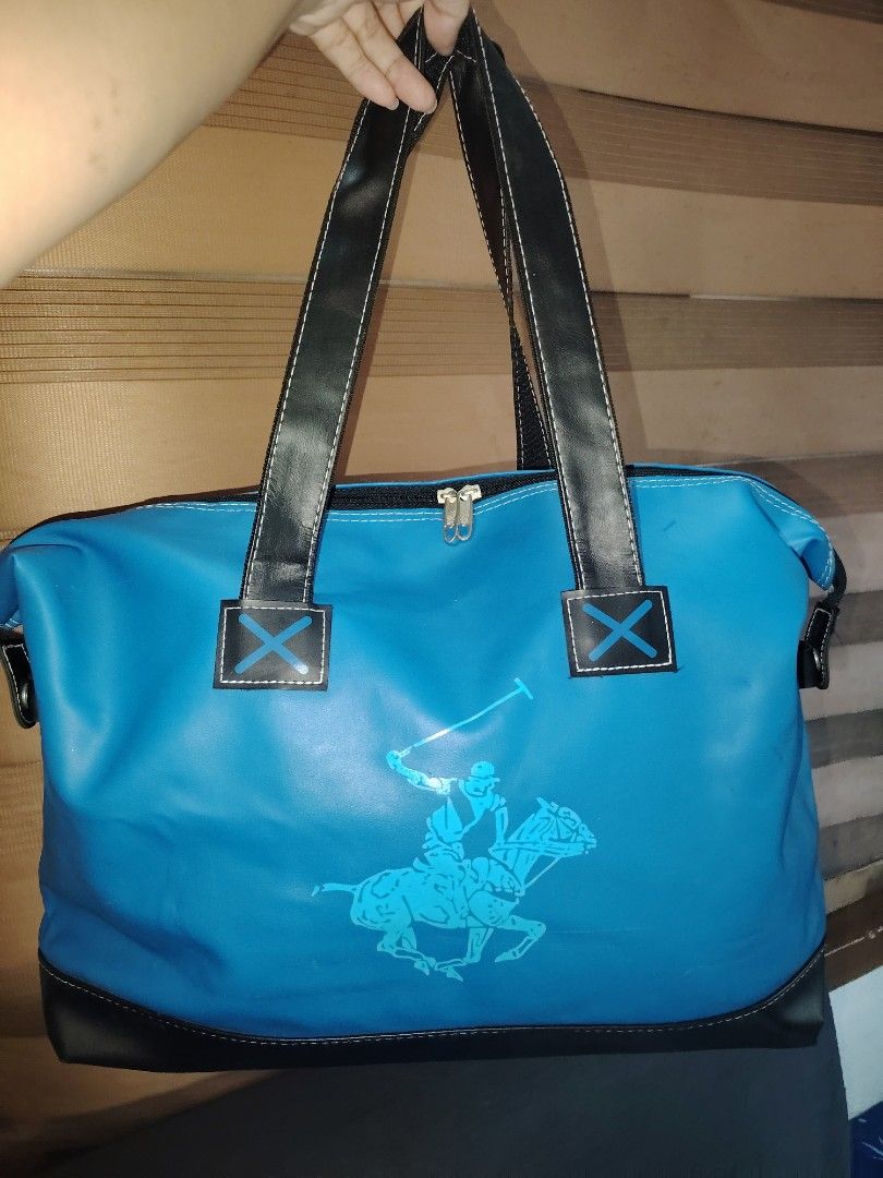 Beverly hills travel bag (Category: Shoulder Bags) located in Bulacan. Submitted by jhefkheelo02163 (Listing ID 1464990407, Image 2). Description: Likenew Beverly hills travelbag 2-3days keri No flaws Supernice in actual .