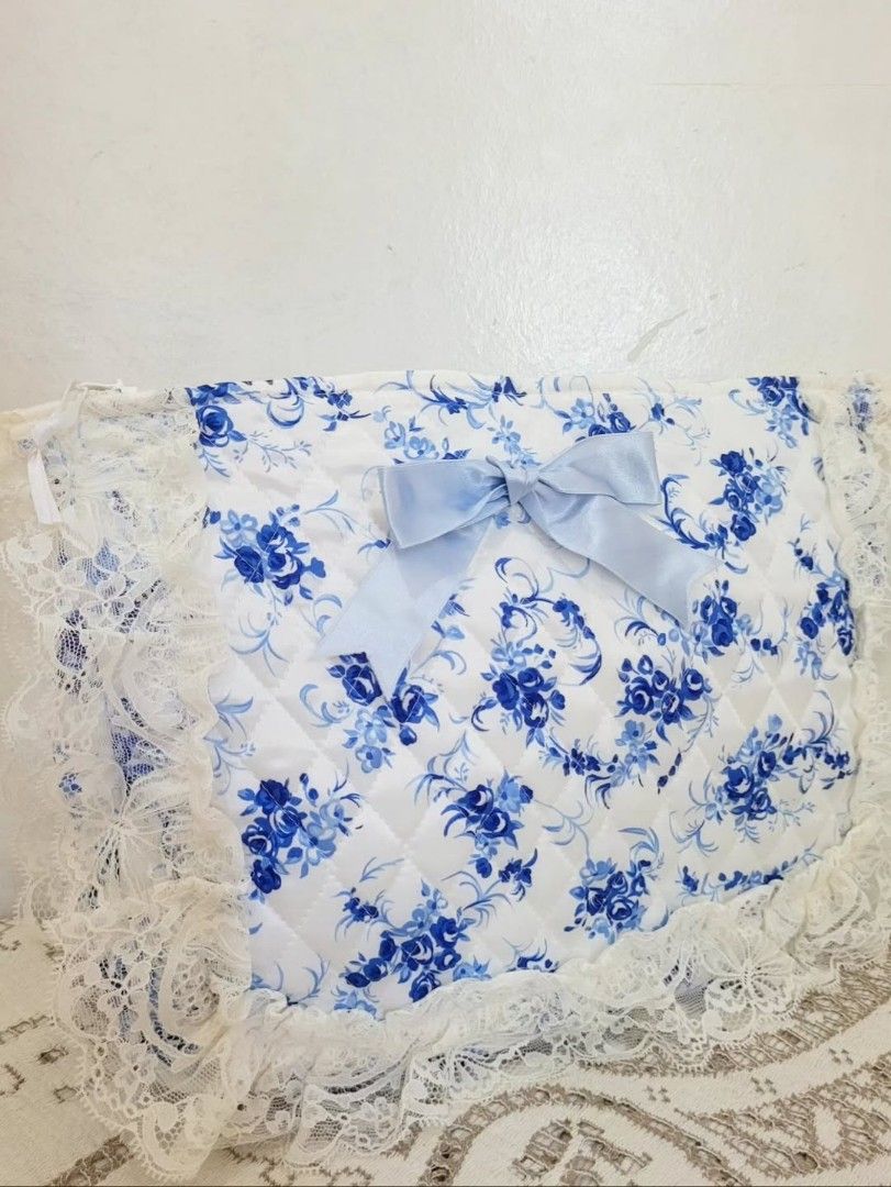 Big Blue n White Quilted Lace Pouch (Category: Purses & Pouches) located in Balanga. Submitted by marae_c (Listing ID 1465170369, Image 2). Description: In very good condition. Like new. No flaws. Very pretty in actual. Med size pouch. Very spacious and easy to bring. Quilted floral design wuth lace trimmings. 🤍🩵 Size Large pouch.