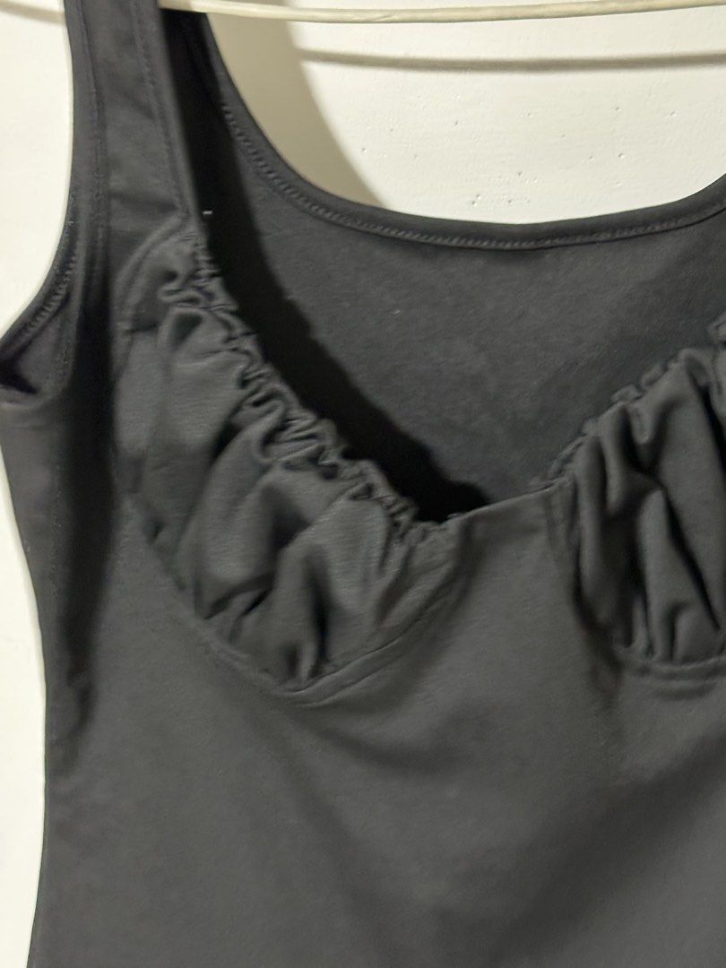 Black dress (Category: Dresses) located in Manila. Submitted by okaykloset (Listing ID 1464996197, Image 2). Description: Rfs: decluttering dresses Free size but best fit for s-m (stretchable) MOP: gcash/gotyme MOD: lalamove (sdd)/jnt.