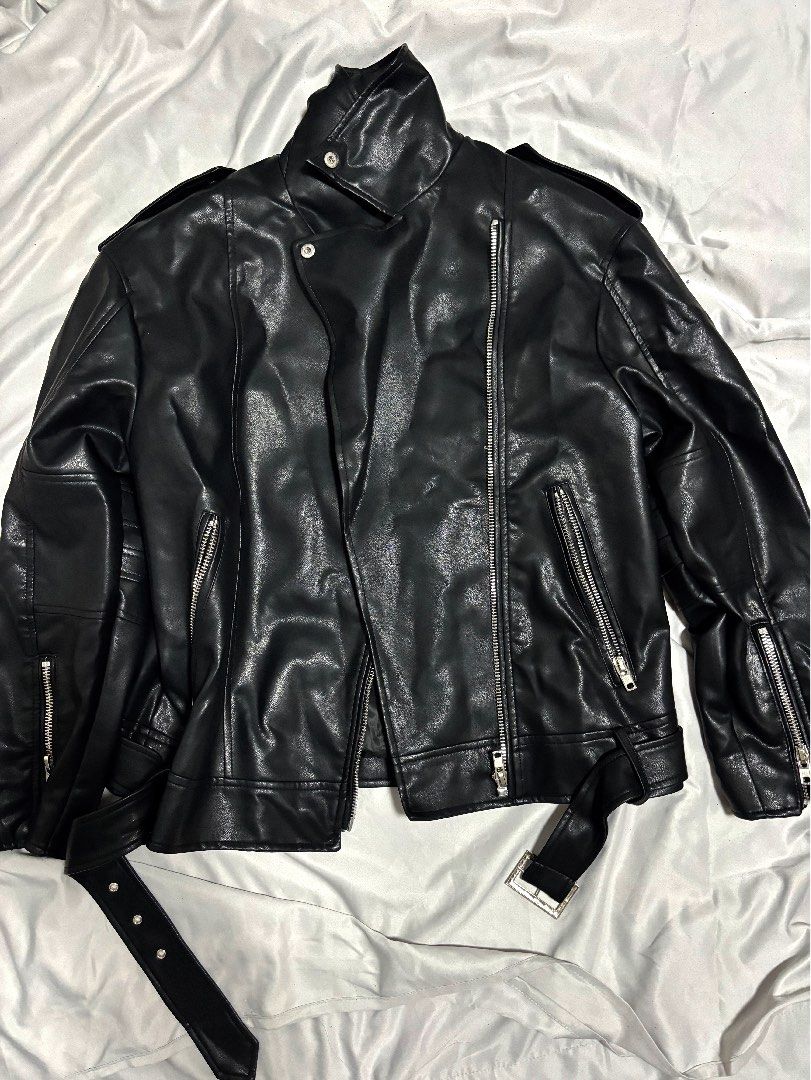 Black Leather jacket (Category: Coats, Jackets and Outerwear) located in Manila. Submitted by bluetakis67 (Listing ID 1465046405, Image 1). Description: .