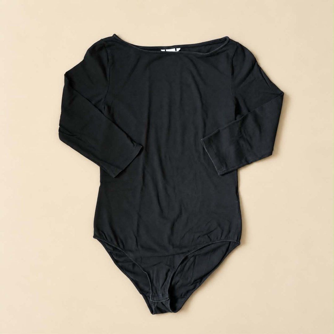 Black Long Sleeve Bodysuit (Category: Jumpsuits) located in Cavite. Submitted by rareclothing.ph (Listing ID 1465030044, Image 1). Description: -Fit bodysuit -Simple and versatile design -Easy to pair with jeans, skirts, shorts, or trousers -Great basic piece for your wardrobe -Preloved still in good wearable condition.