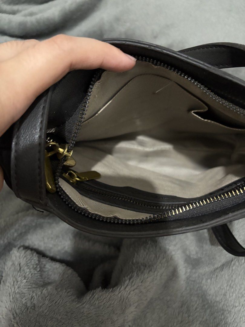 Black Tote Bag (Category: Tote Bags) located in General Trias. Submitted by hiraethcullen (Listing ID 1465137272, Image 2). Description: Black Tote Bag Small Size 📍 General Trias, Cavite.