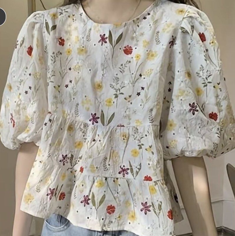 Blouse for women (Category: Blouses) located in Manila. Submitted by dianamaee116743 (Listing ID 1465019191, Image 1). Description: Once used sobrang ganda ng tela.