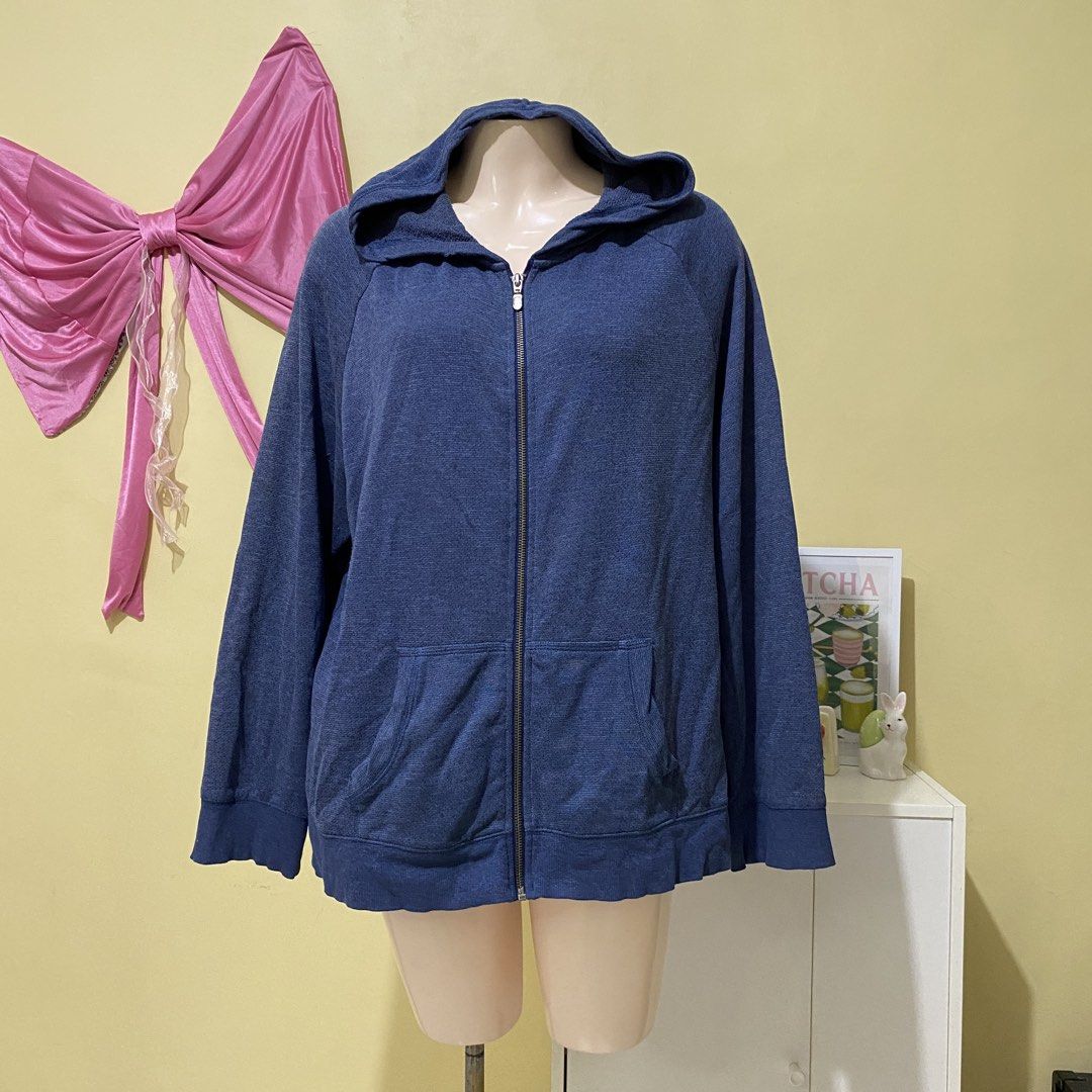 BLUE HOODIE JACKET (Category: Coats, Jackets and Outerwear) located in Dasmarinas. Submitted by hannah.oakph (Listing ID 1464980939, Image 1). Description: .