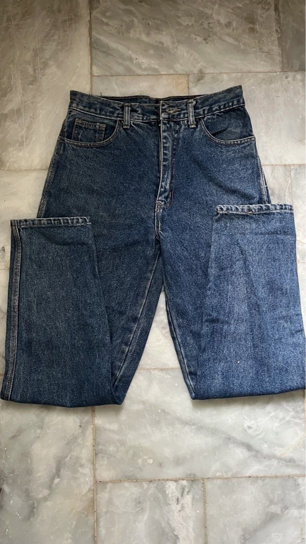 Blue mom jeans Blue Denim Jeans (Category: Jeans) located in Marikina City. Submitted by thealexaclub.clo (Listing ID 1465003054, Image 2). Description: - Brand/Style: Classic Crocodile dark blue denim jeans - Size: 26-27 - Branding: Stitched crocodile logo on the back pocket - Material: Sturdy, durable denim fabric - Condition/Use: Great staple piece for casual, everyday outfits.