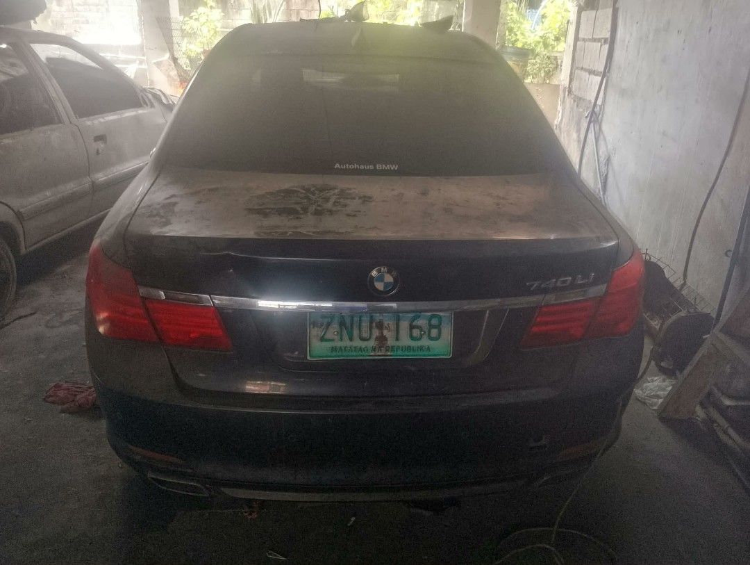 BMW 740Li Sedan (A) (Category: Used Cars) located in Quezon City. Submitted by jb0516 (Listing ID 1464978090, Image 2). Description: BMW 740Li Automatic Gas As is where is ok to swap.