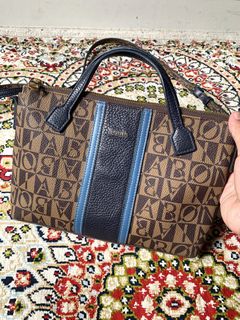 (Category: ) located in . Submitted by missss.preloved (Listing ID 1465022634, Image 1). Description: .