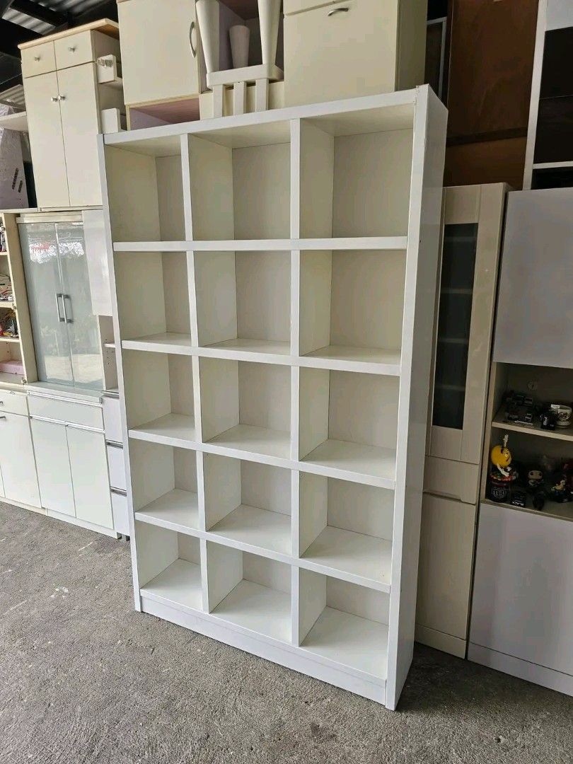 Book case (Category: Shelves, Cabinets & Racks) located in Meycauayan. Submitted by marygracecasimiro (Listing ID 1465032361, Image 2). Description: Bookshelves‼️7,000‼️ 👉Space Saver! 😍🤩🥰 ✔️L-47 H-79 W-12 inches 📐 ✔️Laminated 🔖 ✔️Compress and Mdf Back 🪵 ✔Scratches As-is! 👌🩷💙.