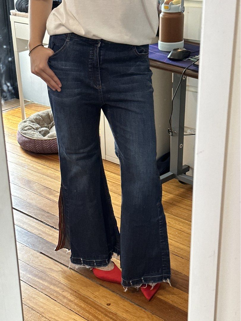 Bootcut Jeans (Category: Jeans) located in Paranaque City. Submitted by celinegab (Listing ID 1465034460, Image 2). Description: Can fit 26-27 inches waistline.