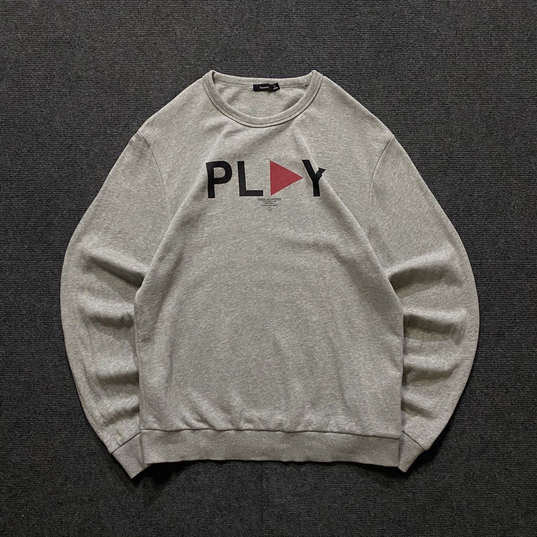 Bossini Play Sweater (Category: Coats, Jackets and Outerwear) located in Quezon City. Submitted by thrifted_by_cj (Listing ID 1465013221, Image 1). Description: Bossini Play Sweater Width: 22in Length: 29.5in Condition: 10/10 Color rate: 10/10 Issue: none Note: cdg vibes Price: 300 + Sf Payment first J&T Delivery PM ✉️.