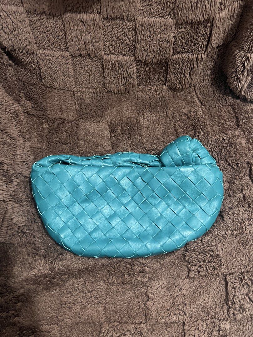 BOTTEGA VENETA (Category: Luxury Bags & Wallets) located in Cabanatuan. Submitted by danielantonio (Listing ID 1465079951, Image 1). Description: woven leather body woven shoulder strap top zip closure blue.