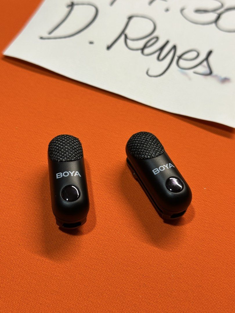 Boya Magic lavalier lapel Vlog wireless microphone (Category: Microphones) located in Cavite. Submitted by biboyharanero (Listing ID 1465054921, Image 2). Description: Boya Magic lavalier lapel Vlog wireless microphone lightly used Negotiable RFS: Decluttering review units Issue: None Shipping Methods: -JT express - I will need a 300 PHP sf deposit before shipping -Lalamove - check prices from your pin to sm rosario cavite (100-300 pesos) Pakiusa