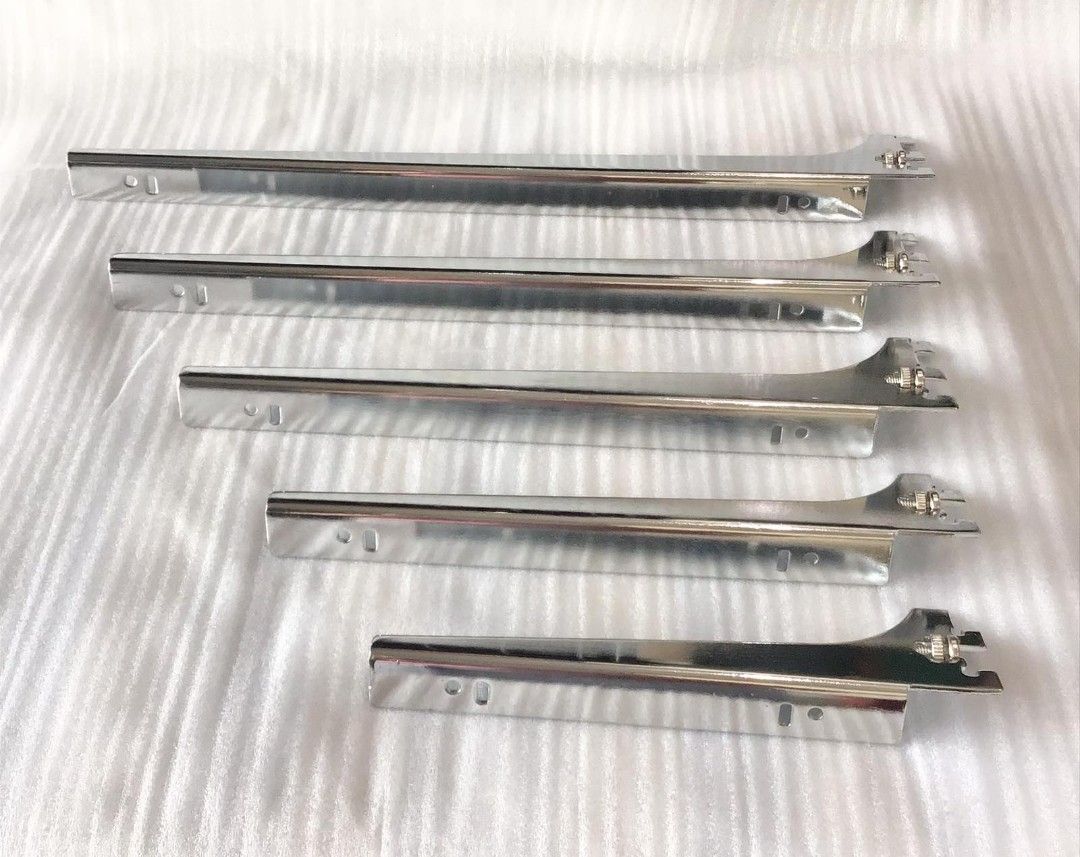 Bracket left and right (Category: Shelves, Cabinets & Racks) located in Manila. Submitted by mmarie092523 (Listing ID 1465061801, Image 3). Description: Available size: 8 inch, 10 inch, 12 inch, ,14 inch and 16 inch materials: metal - chrome color: silver.