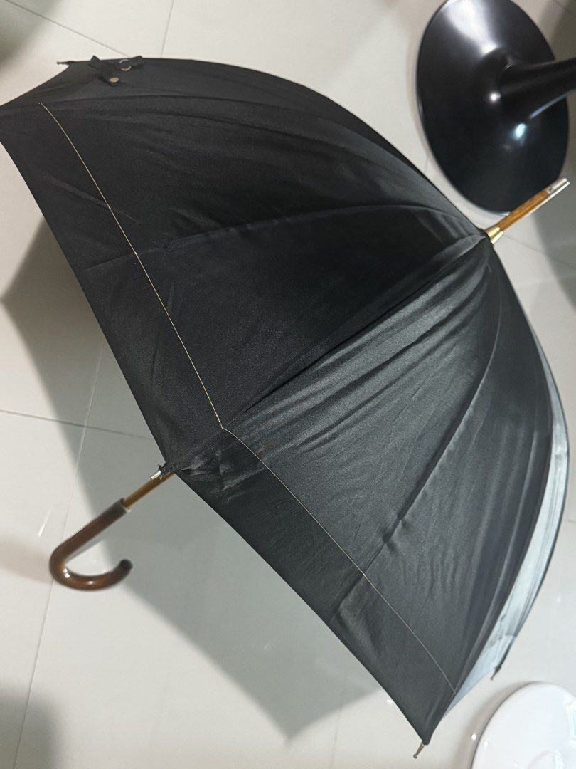 Branded Umbrellas from Japan 🇯🇵 (Category: Umbrellas) located in Makati City. Submitted by shop.ysaa (Listing ID 1465022939, Image 3). Description: 1- Balenciaga (P1200) 2- Nina Ricci (P900) 3- Dior (P900) 4- Pierre Balmain (P900) Can send more photos. Loc: Makati Lalamove only.