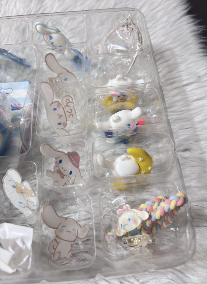 Brandnew Cinnamoroll Set (Category: Other Stationery & Craft) located in Paranaque City. Submitted by dalle_closet (Listing ID 1464991270, Image 3). Description: new pa may gusot lang ang box 1st pic is reference only .