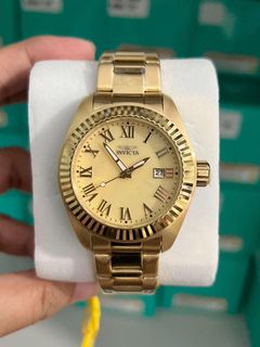 (Category: ) located in . Submitted by mjmbagsandwatches (Listing ID 1465115084, Image 1). Description: .