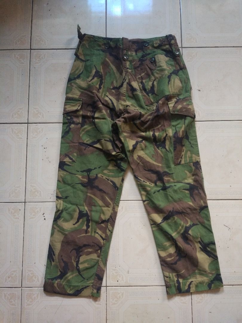 Bristish Army Cargo Pant 30 actual (Category: Trousers) located in Pasay City. Submitted by denimdude.ph (Listing ID 1465072174, Image 2). Description: .