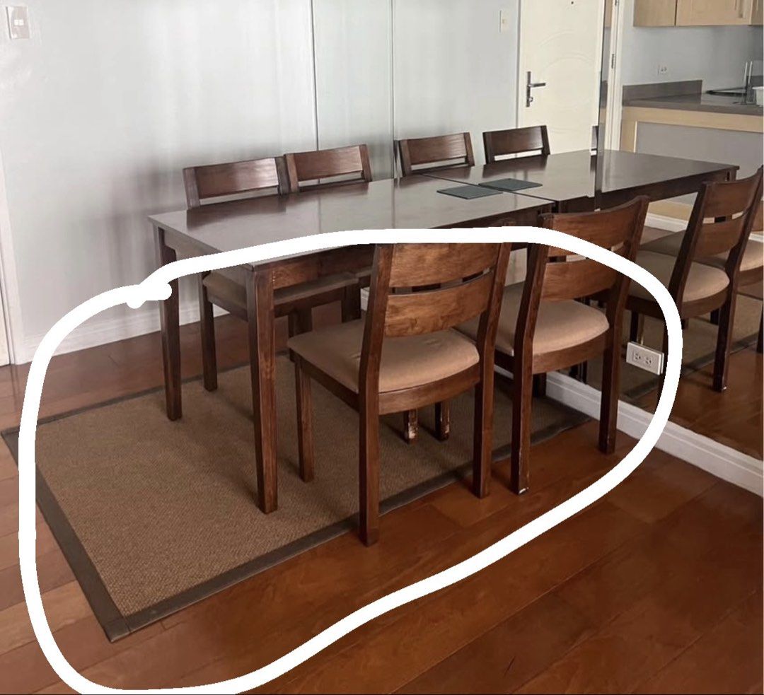 Brown Area Rug with Dark Border (Category: Carpets, Mats & Flooring) located in Muntinlupa City. Submitted by secondhandlove12345 (Listing ID 1465005390, Image 1). Description: - Brown woven area rug with a stylish darker brown solid border - Perfect size to fit underneath a dining room table setup - Textured surface adds warmth and character to your space - Neat bound edge finish for durability and a clean look - Instantly grounds and completes 