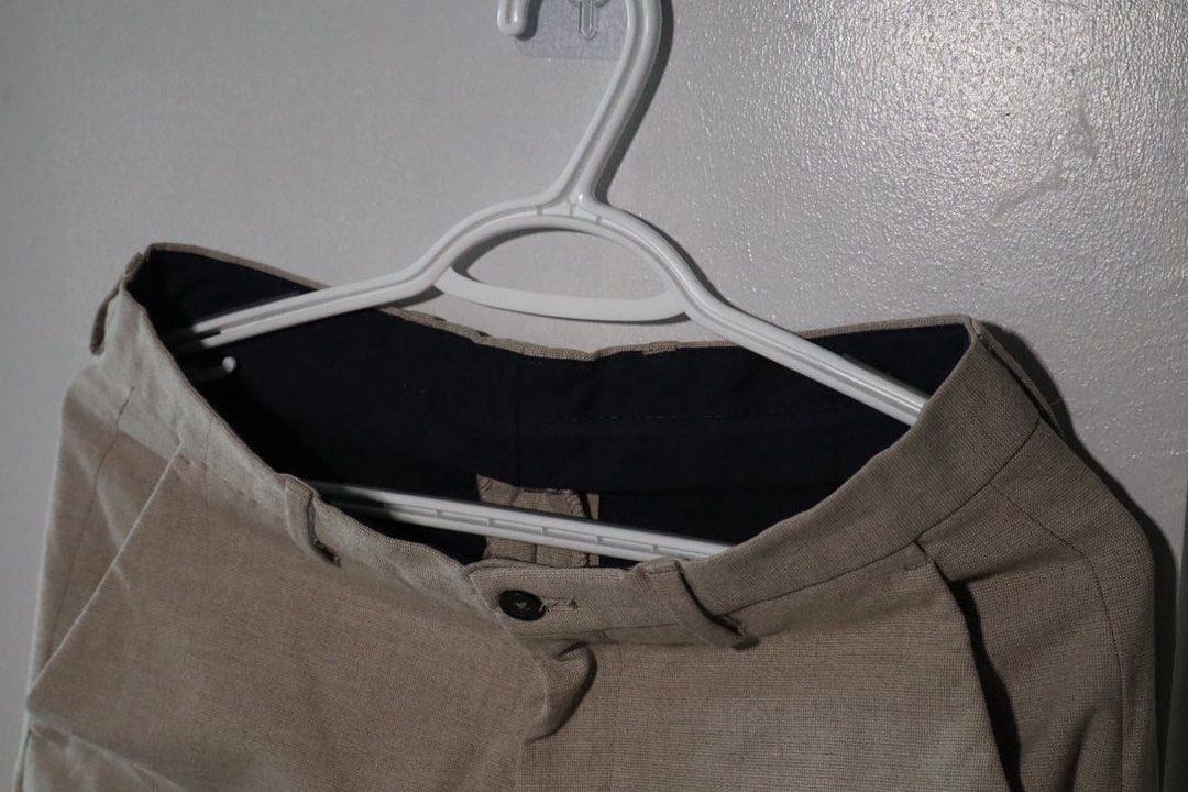 Brown Pants Slacks (Category: Trousers) located in Manila. Submitted by leivic (Listing ID 1465059565, Image 3). Description: Brown straight leg, ankle length, women’s dress pants, size 02.