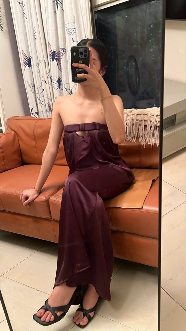 BSCO BELLE LONG SATIN DRESS (Category: Dresses) located in Santa Rosa. Submitted by dailyjane (Listing ID 1465130375, Image 2). Description: Used once Size xs .