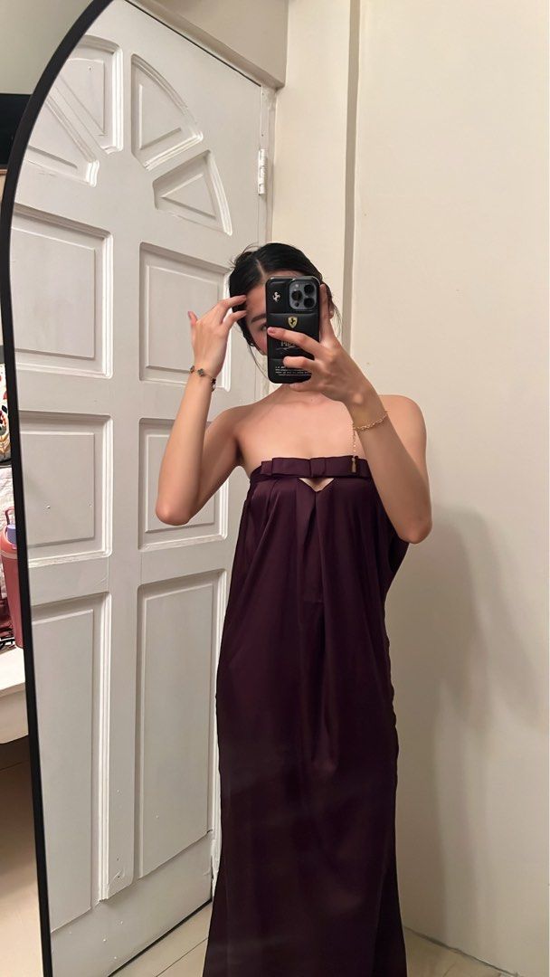 BSCO BELLE LONG SATIN DRESS (Category: Dresses) located in Santa Rosa. Submitted by dailyjane (Listing ID 1465130375, Image 3). Description: Used once Size xs .