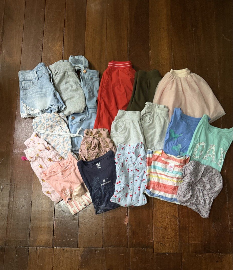 Bundle Sale for kids (Category: Babies & Kids Fashion) located in Quezon City. Submitted by pateeangel (Listing ID 1464997481, Image 1). Description: 📍Bundle Sale for your daughter 📍6 branded tops & 11 branded bottom 📍Tops: uniqlo frozen (navy) - size 150 on tag - gingersnaps floral design size 14 on tag (runs small), circo brand (stripes) size 5 on tag, Gap (peach, mint green and light blue) XXL on tag 📍Bottom: h&m pink trouser 7-8yo on tag,
