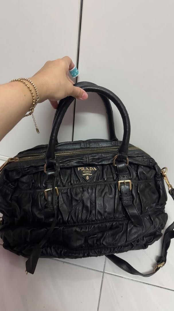 Bundle Selected (Category: Bags & Wallets) located in Ipoh. Submitted by prelovedbestbest (Listing ID 1465109623, Image 1). Description: Boleh pm utk tgk detail bag semua item leather ya .