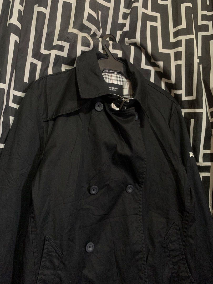 Burberry Black Label (Category: Activewear) located in Manila. Submitted by bibiies2.0xghettothrift (Listing ID 1464969631, Image 2). Description: Mine 2k Details W22 L30 L to Xl loc. baclaran parañaque.