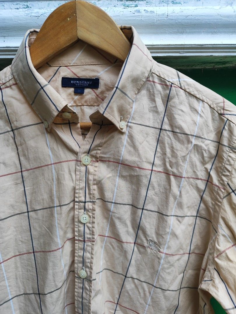 Burberry Long Sleeve (Category: Luxury Apparel) located in Bacolod City. Submitted by johnthrift (Listing ID 1465047108, Image 2). Description: 📷Burberry Long sleeve Mens Size Medium Excellent 21 Width 30 Length Dm💌.