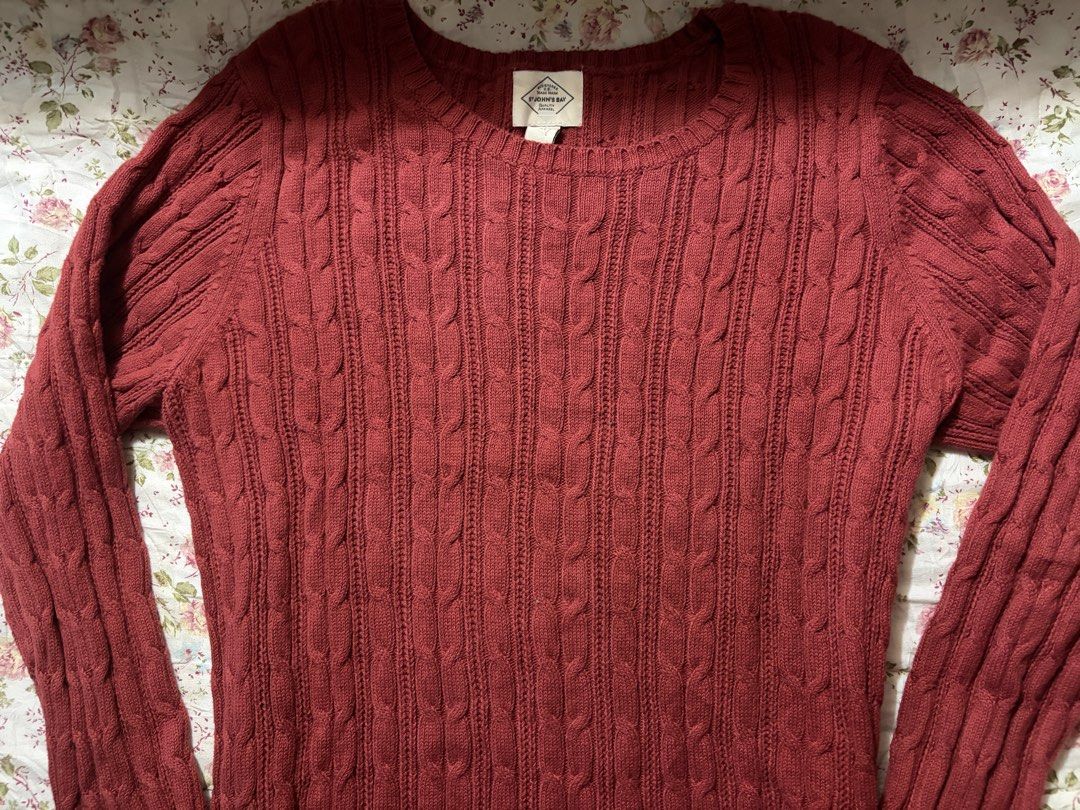 Burgundy Cable Sweater (Category: Longsleeves) located in Muntinlupa City. Submitted by herellas0504 (Listing ID 1465114247, Image 2). Description: Burgundy Cable Sweater Mine: 200 | Lock: 350 ————————————— size: small-large no issue, high quality fab.