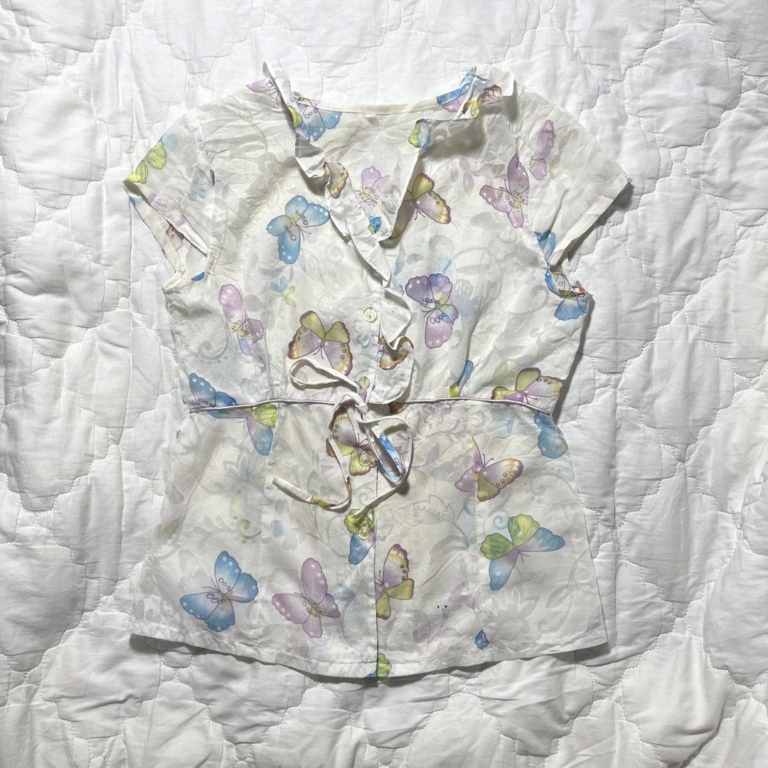 Butterfly Breeze Blouse (Category: Blouses) located in Davao. Submitted by withloveshai_ (Listing ID 1465069090, Image 1). Description: XS | bust: 31' Flaw: visible hand stitch kindly check the 2nd photo..