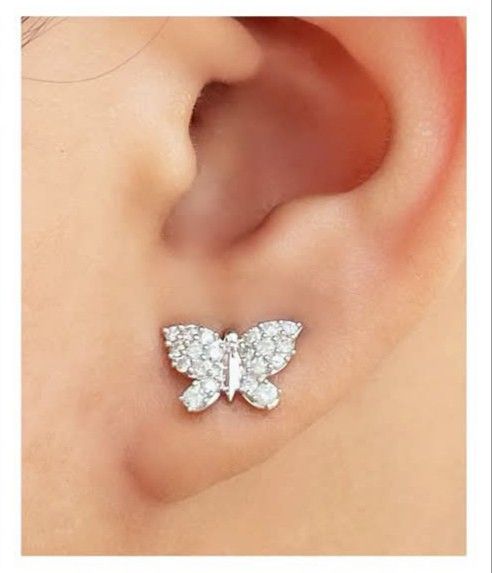 Butterfly Diamond stud earrings (Category: Earrings) located in Malolos. Submitted by keenhorse_ef38ab (Listing ID 1465083952, Image 1). Description: .50carat diamond 18karat gold COD/COP VIA LBC NO MEETUP 1,000 DEPOSIT REQUIRED.