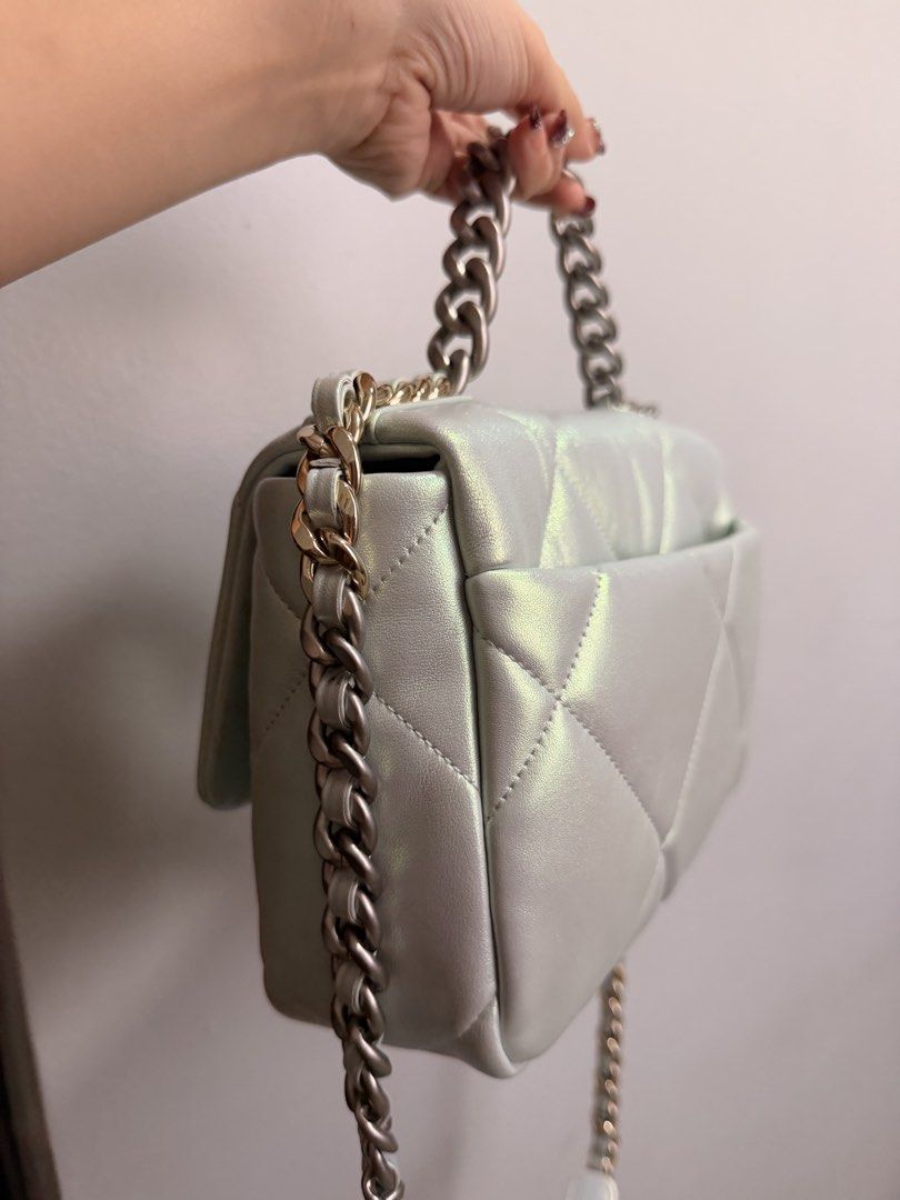 c19 rare Iridescent (Category: Luxury Bags & Wallets) located in Manila. Submitted by minimaison (Listing ID 1464998958, Image 3). Description: Hi! 😊 Please message lang po if sure and genuinely interested para we can save each other’s time. 💰 Price is open for reasonable offers, so feel free to send your best offer and we can discuss. Thank you so much for understanding! 🤍.