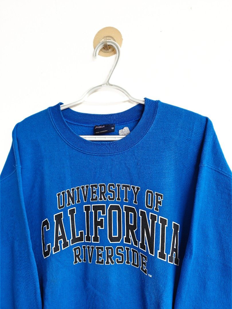 California Riverside Crewneck (Category: Coats, Jackets and Outerwear) located in Imus. Submitted by valentino.bros. (Listing ID 1465059454, Image 3). Description: .