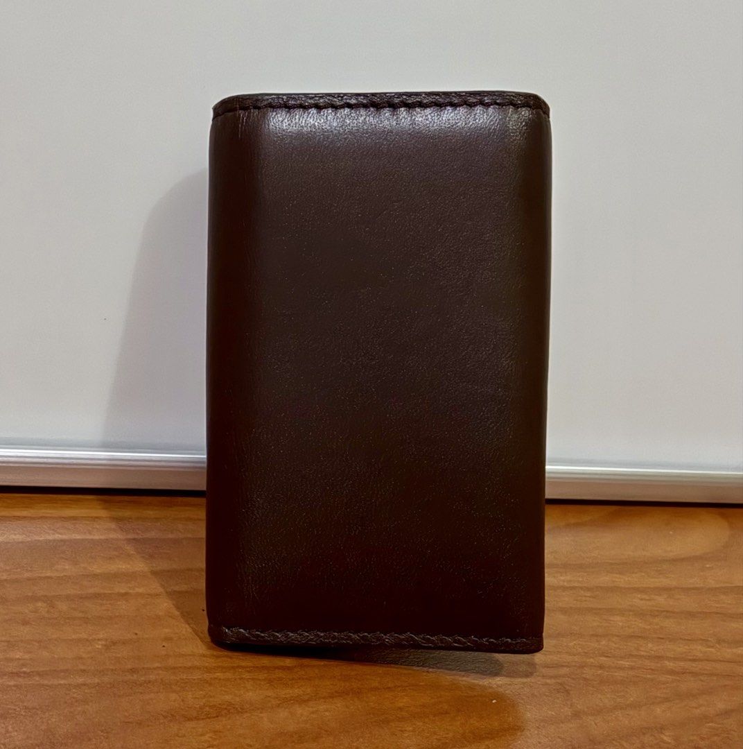 Calvin Klein Key Case (Category: Accessory Holder, Box & Organizers) located in Binangonan. Submitted by c_r_i_s (Listing ID 1465162782, Image 2). Description: Calvin Klein Key Case Genuine leather Very lightly used In excellent condition.