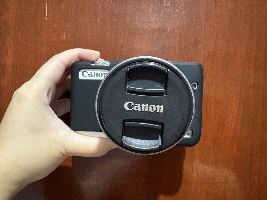 Canon EOS M10 (White) (Category: Cameras) located in Manila. Submitted by librolaneph (Listing ID 1465044702, Image 1). Description: Inclusions: - Silicon case - Tempered glass (installed) - Charger - Battery - Pouch - SD Card - Extra USB Price is negotiable for sure buyer.
