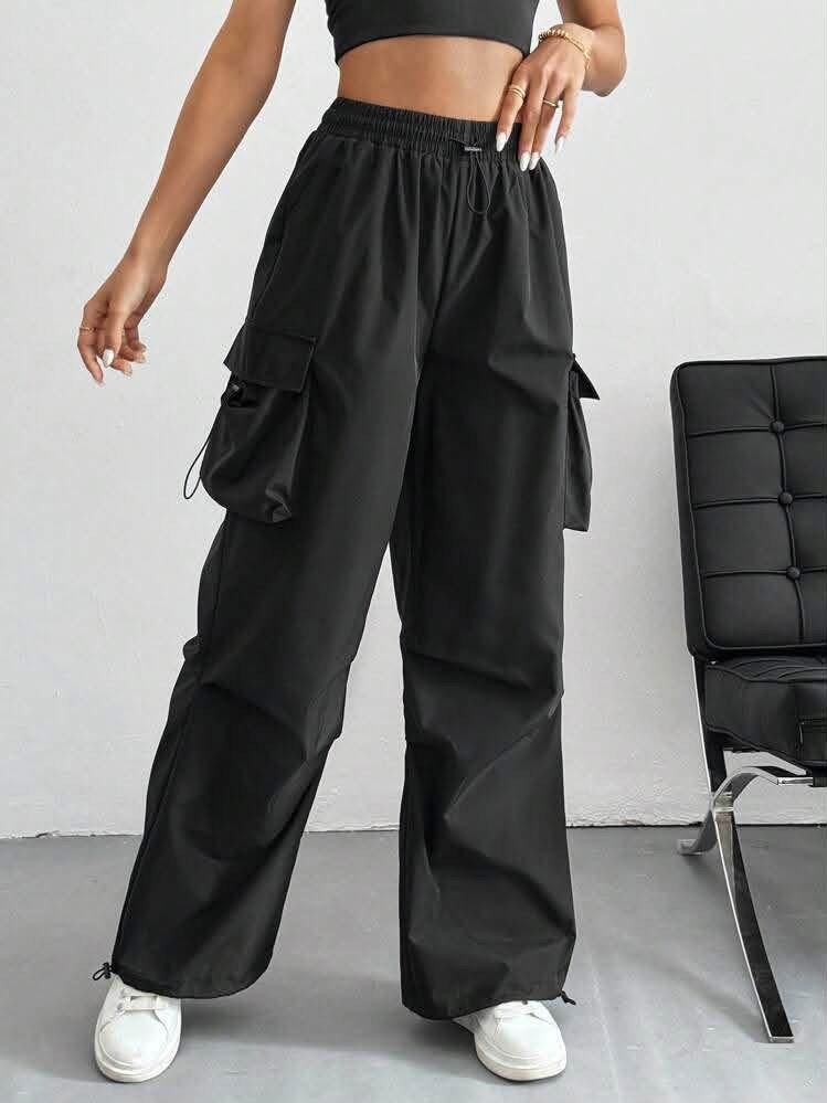 Cargo Pants (Category: Other Bottoms) located in Manila. Submitted by iamfashionistapage (Listing ID 1465169100, Image 1). Description: W/pouch. Available in M & L..