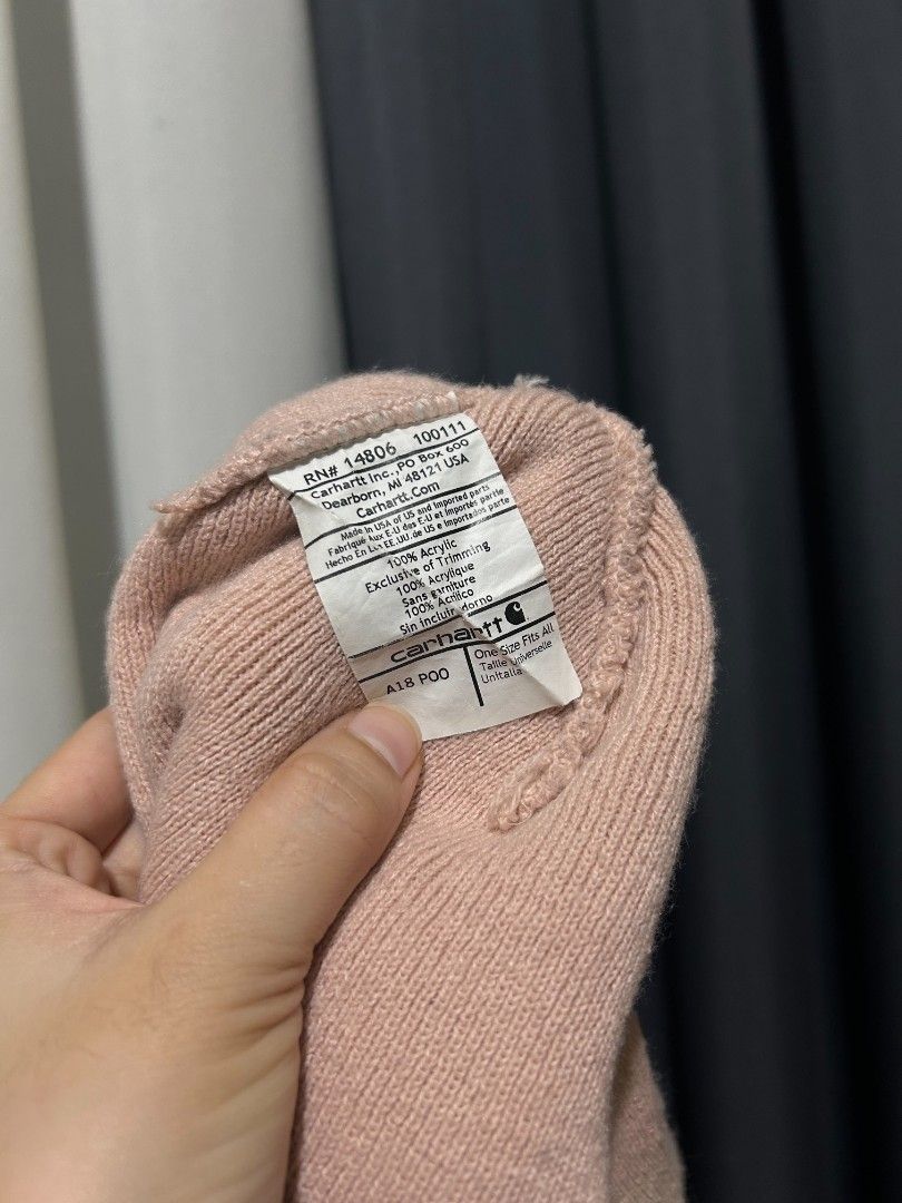 Carhartt Beanie A18 OS (Category: Beanies) located in Guinobatan. Submitted by lorocathrifts (Listing ID 1465057529, Image 3). Description: •Unisex Adult Beanie •One size 📌Discoloration ✨🆁🅴🅼🅸🅽🅳🅴🆁🆂✨ ♡ Mine now, pay now ♡ Color may slightly vary due to lighting. ♡ sf starts @51 +2 pesos for pouch 🛍️𝐕𝐢𝐚 𝐉&𝐓 💸𝐆𝐂𝐚𝐬𝐡 📍𝐁𝐢𝐜𝐨𝐥.