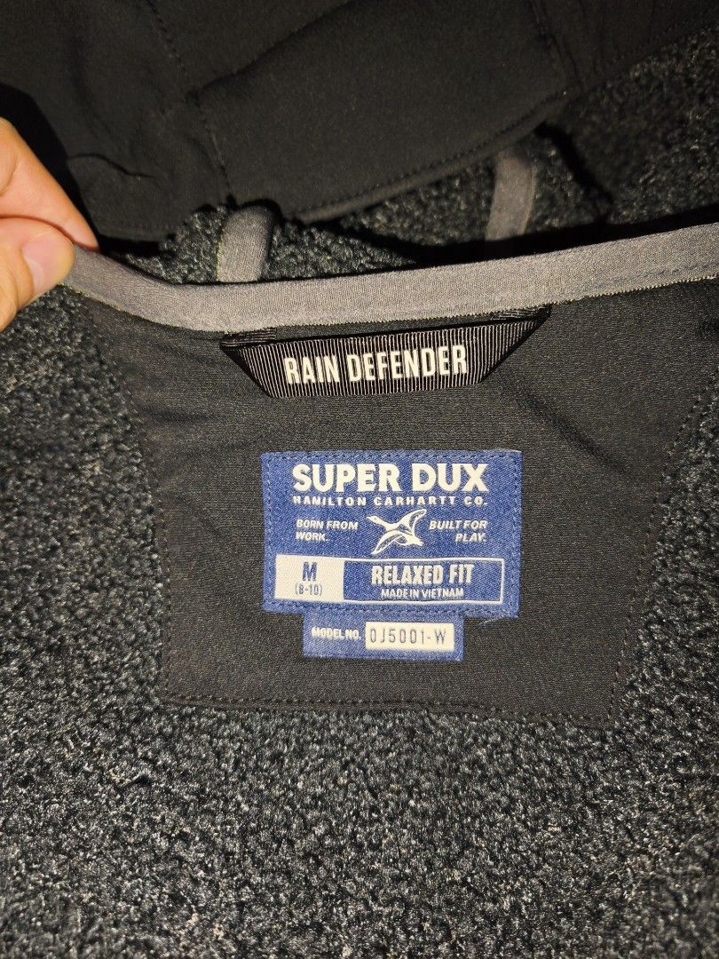 Carhartt Jacket Rain Defender (Category: Coats, Jackets and Outerwear) located in Manila. Submitted by nxrthfaze (Listing ID 1465080584, Image 3). Description: Price is negotiable for sure buyers Used twice sa japan trip RFS: masikip sa neck part pag finull zip since maikli lng neck ko. message if interested para makasend din ako vid.