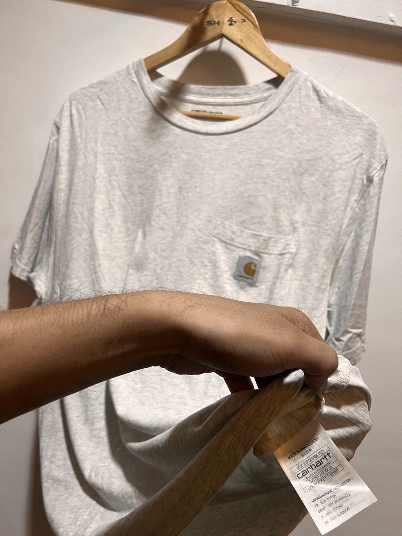 Carhartt pocket tee (Category: Tshirts & Polo Shirts ) located in San Juan, La Union. Submitted by jeggystyle (Listing ID 1465110251, Image 2). Description: Pocket tee Fits large.