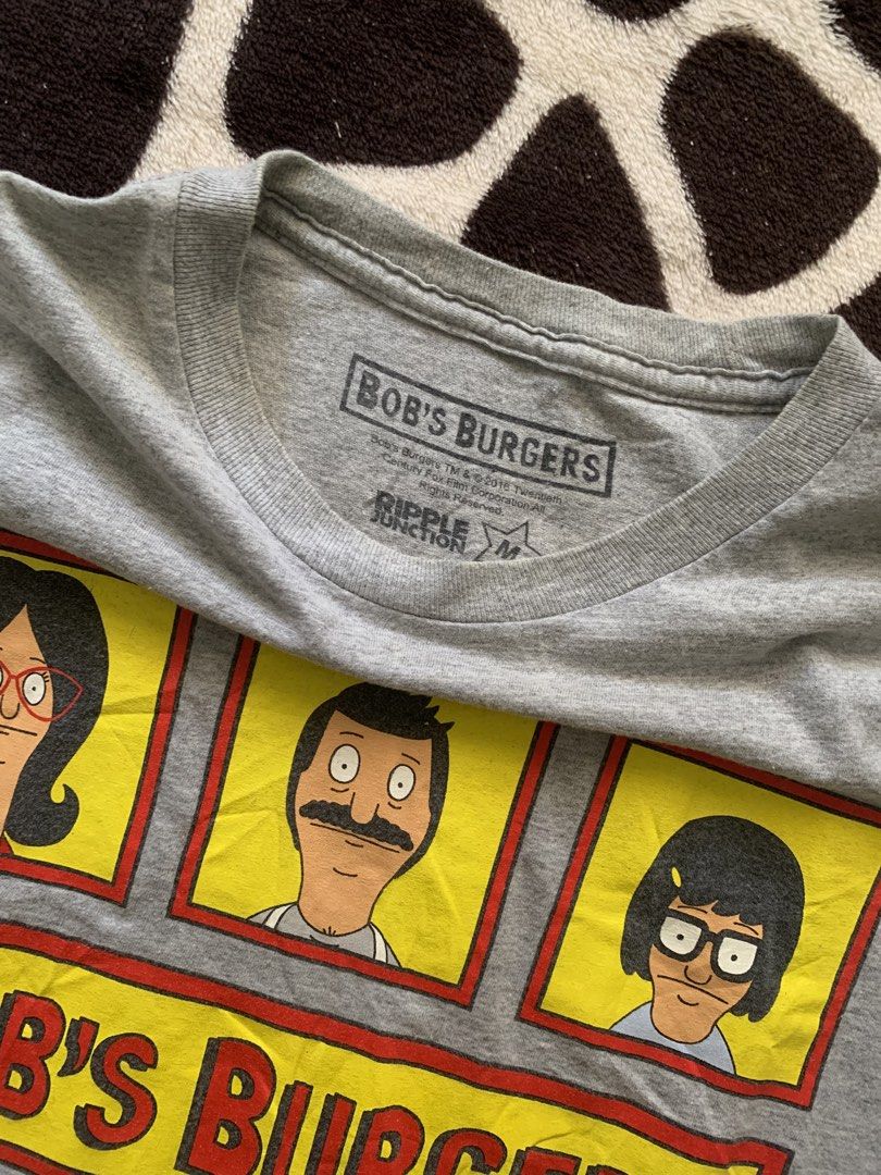Cartoon Graphic Tee (Category: Tshirts & Polo Shirts ) located in Kabacan. Submitted by nevr_outofstyle (Listing ID 1465078926, Image 3). Description: Bob’s Burgers Cartoon Graphic Tee 📐 Details W- 18” L- 27.5” issue: print fade MOP: Gcash 🚚 J&T Buyer will shoulder delivery fee.