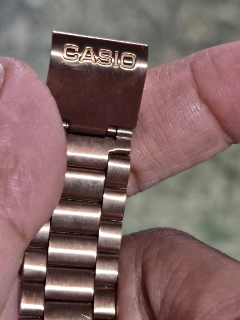 Casio B640W Rose Gold Digital Watch (Category: Women's Watches) located in Pasig City. Submitted by princesspow (Listing ID 1465004890, Image 3). Description: - Brand: Casio - Color: Rose Gold - Style: Octagonal digital with metal bracelet strap - Features: Illuminator backlight, water resistant up to 5 bar, stainless steel case back - Condition: Minor scratches on display and backplate from regular wear - Closure: Clasp closure with signed Casio