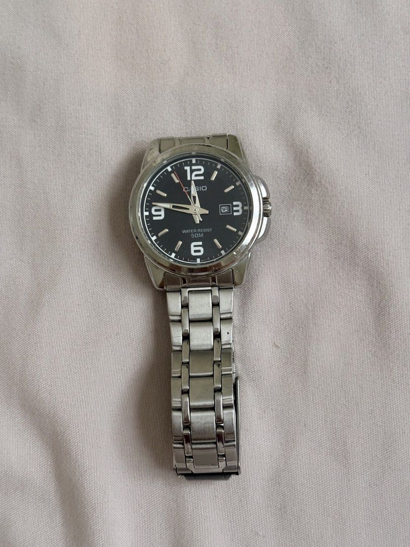Casio watch (Category: Women's Watches) located in Binangonan. Submitted by polinn.xx (Listing ID 1464972289, Image 1). Description: Needs battery replacement.