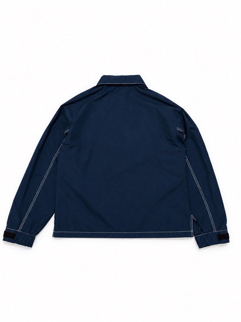 Catalog Navy Blue Cargo Utility Jacket (Category: Coats, Jackets and Outerwear) located in Palo. Submitted by kat.bins (Listing ID 1465071671, Image 2). Description: Dimes Width - 24 Length - 26.