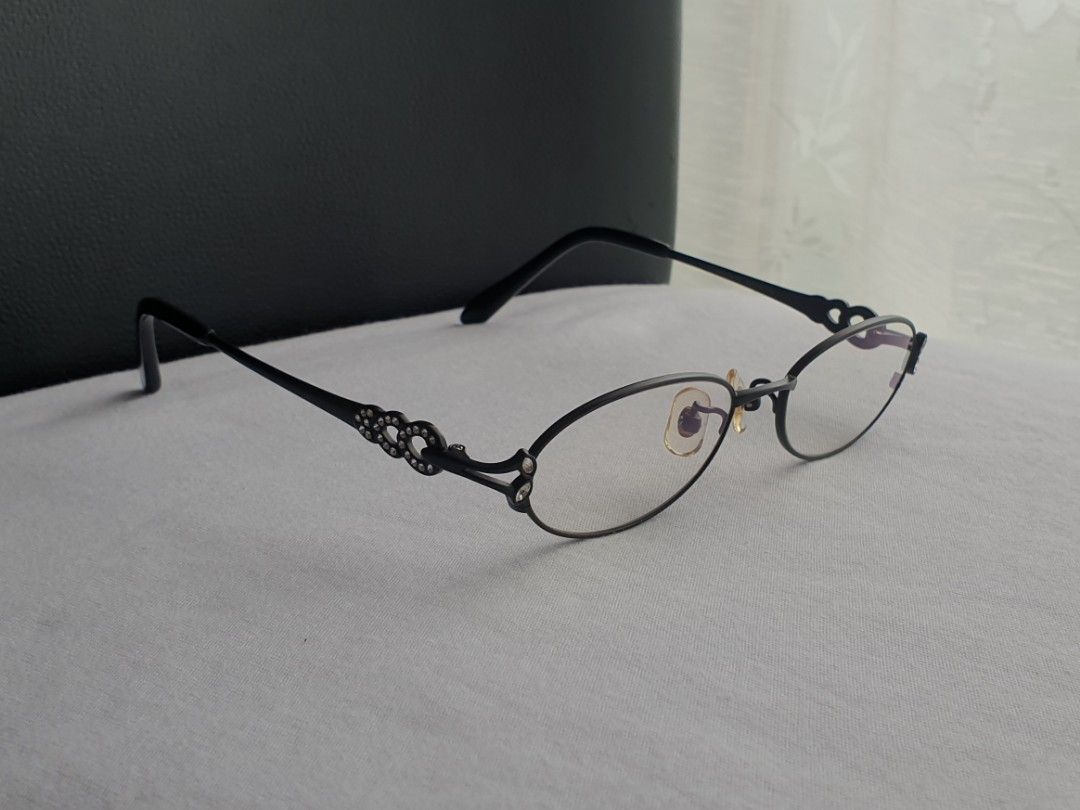 Caviar Crystal Titanium Eyeglass Frame (Category: Sunglasses & Eyewear) located in Quezon City. Submitted by WasalakTwo (Listing ID 1465151574, Image 1). Description: Bought in Japan Durable and high quality Goodcondition Clean and presentable Lens are graded, but replaceable Open for delivery nationwide Front Width 12.8cm Front Height 3cm.