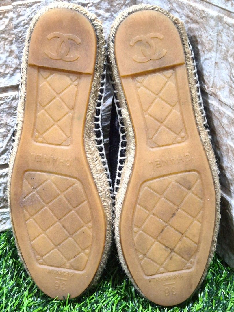 CC Chanel Espadrilles Black leather Size:EU36 (Category: Flats & Sandals) located in Antipolo. Submitted by saribymonica (Listing ID 1465114135, Image 3). Description: Brand: Chanel (Dupe) - Style: Espadrilles - Black leather - Features: Classic CC logo on front, jute sole - Origin: Made in Spain - Size: EU36 - Comfort: Super comfy - Style: Stylish, great for casual wear -With normal signs of use consistent with its age, including creasing on the