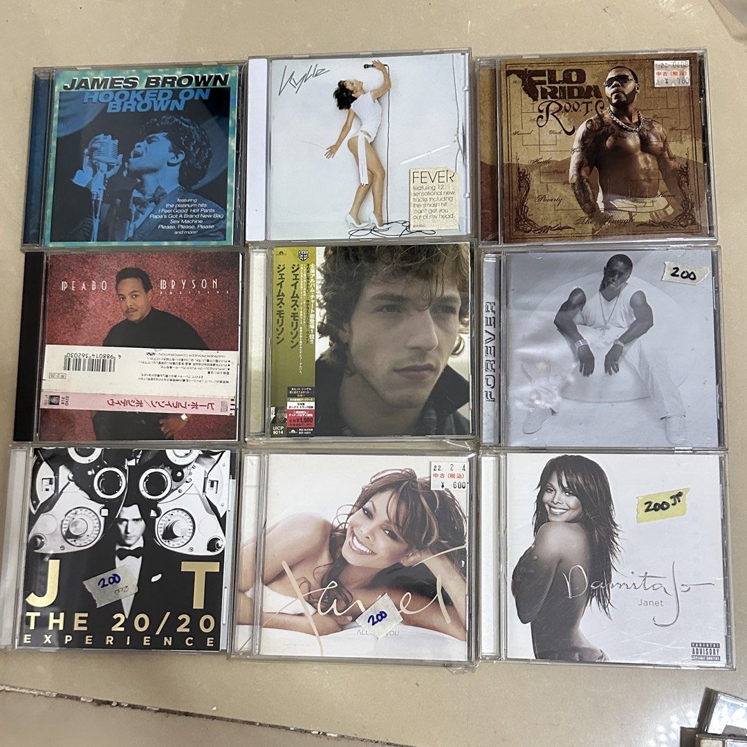 CD international artist (Category: CDs & DVDs) located in Rodriguez. Submitted by pwestoonlinestore (Listing ID 1465055818, Image 1). Description: 200 each.