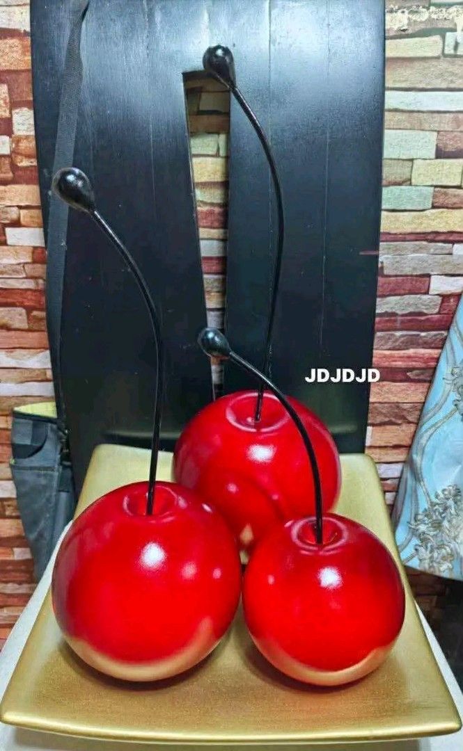 Ceramic apple set (Category: Other Home Decor) located in Manila. Submitted by saguittarian06 (Listing ID 1465113366, Image 1). Description: 🍎 Ceramic Apple Set 🍎 ₱2500 Made of Ceramics ✔Open for Resellers! ✔Lowest price Guaranteed ! ✔Direct Supplier! ✔Retail and wholesale! ✔Pwede mix and match ng tray. Pm nyo nlng kulay and design na gsto nyo..