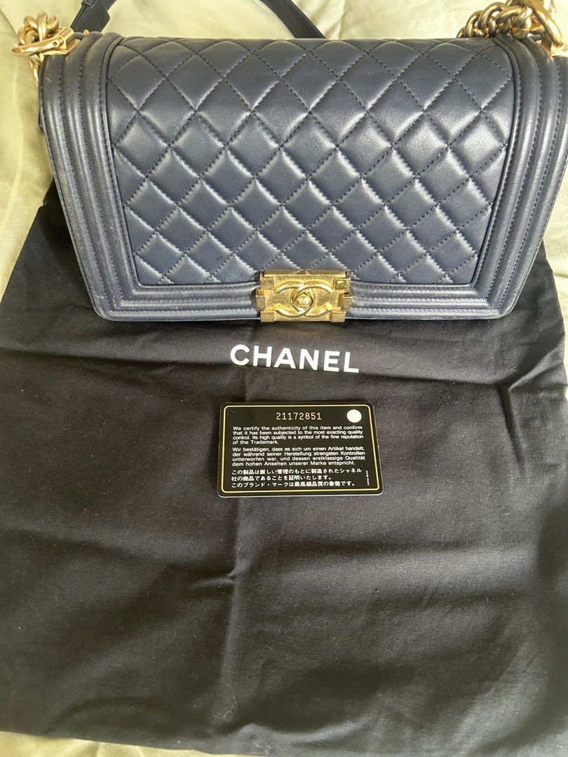 Chanel Le Boy -medium- (Category: Luxury Bags & Wallets) located in Cebu City. Submitted by kathy.molina (Listing ID 1465164536, Image 1). Description: GUARANTEED AUTHENTIC ***comes with dustbag n authencity card*** normal - visible signs of usage MANILA ITEM.